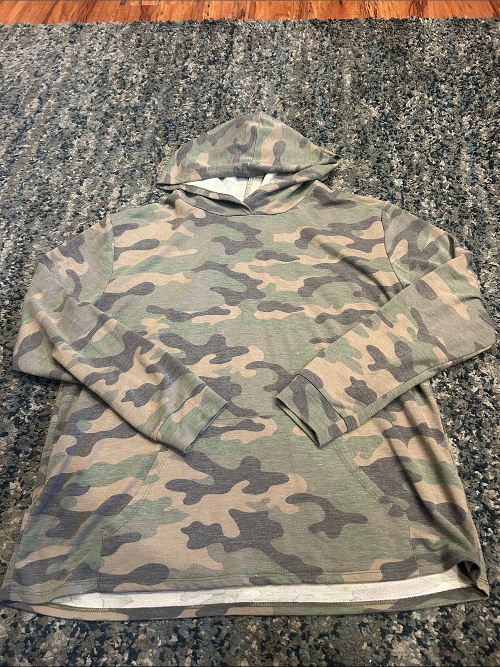 Women's Camo Hooded Pullover Sweatshirt - Olive & Tan